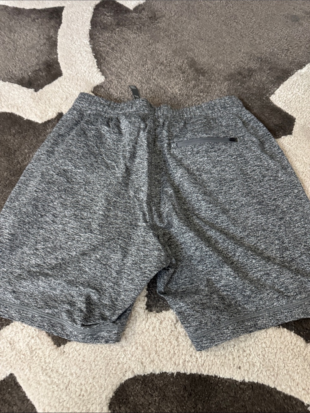 Men's Vuori performance Heather Gray Drawstring Shorts - Picture 5 of 5